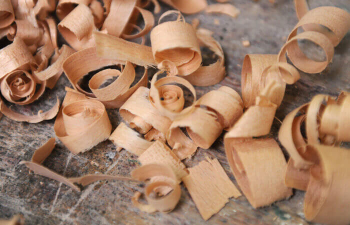 Wo gehobelt wird, fallen Späne: im Tischlermeisterbetrieb Korfmacher, Schwelmer Straße 23, 40235 Düsseldorf.