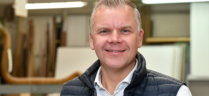 Michael Korfmacher, Korfmacher Holzverarbeitung, Schreinerei Düsseldorf, Tischlerei Düsseldorf